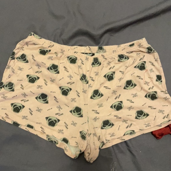 Shorts - Picture 4 of 5